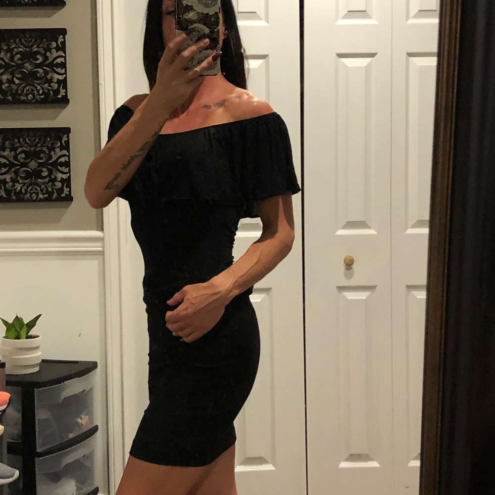 ⭐️ 2/$8 - Women’s Skirt ⭐️ - Picture 3 of 4